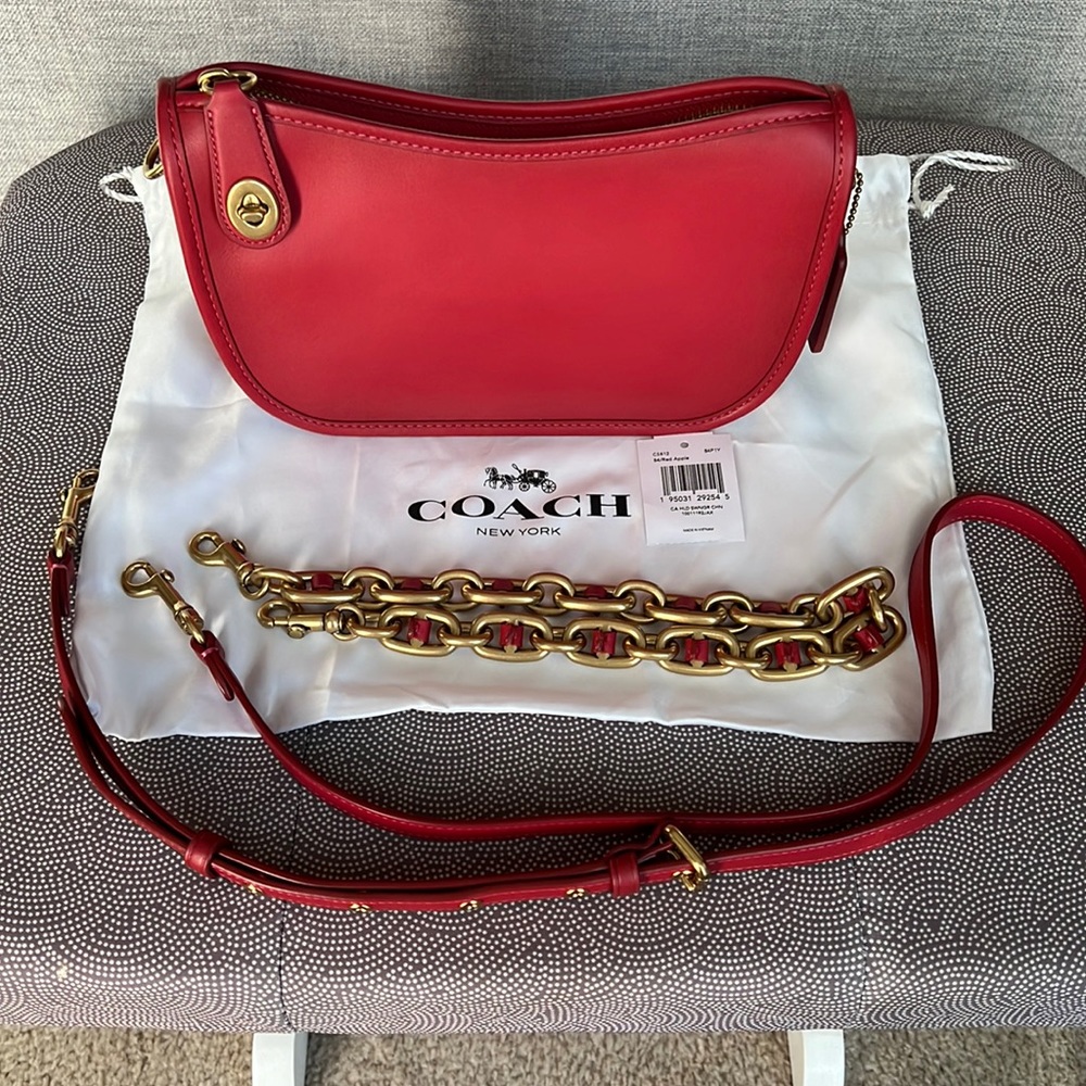 Coach swinger in Red Apple 🍎